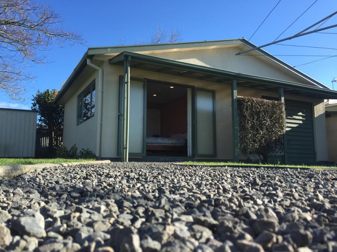 Cosy, Central Greytown Sleepout Eksteriør bilde