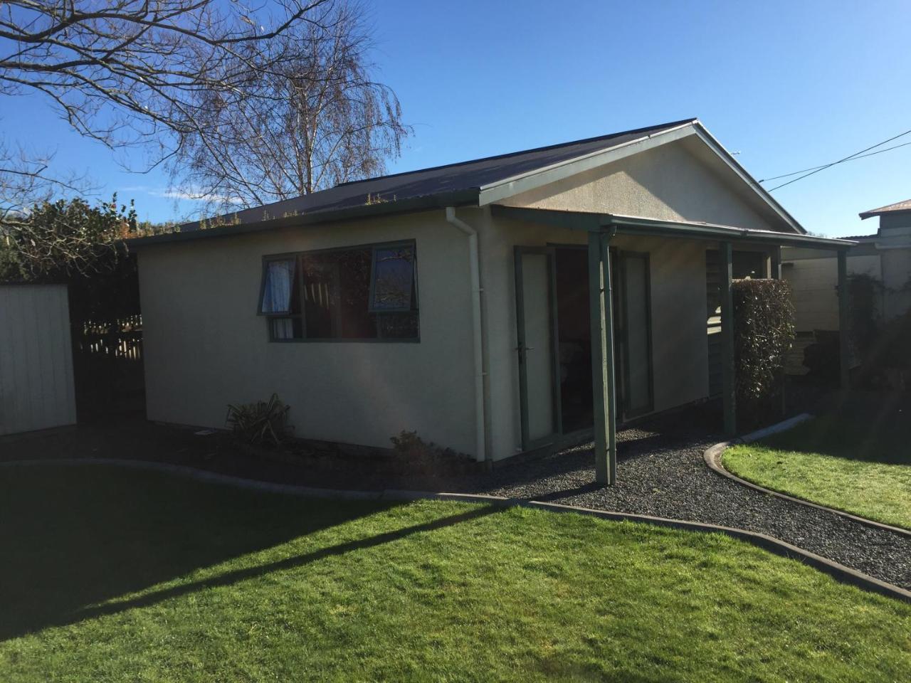 Cosy, Central Greytown Sleepout Eksteriør bilde